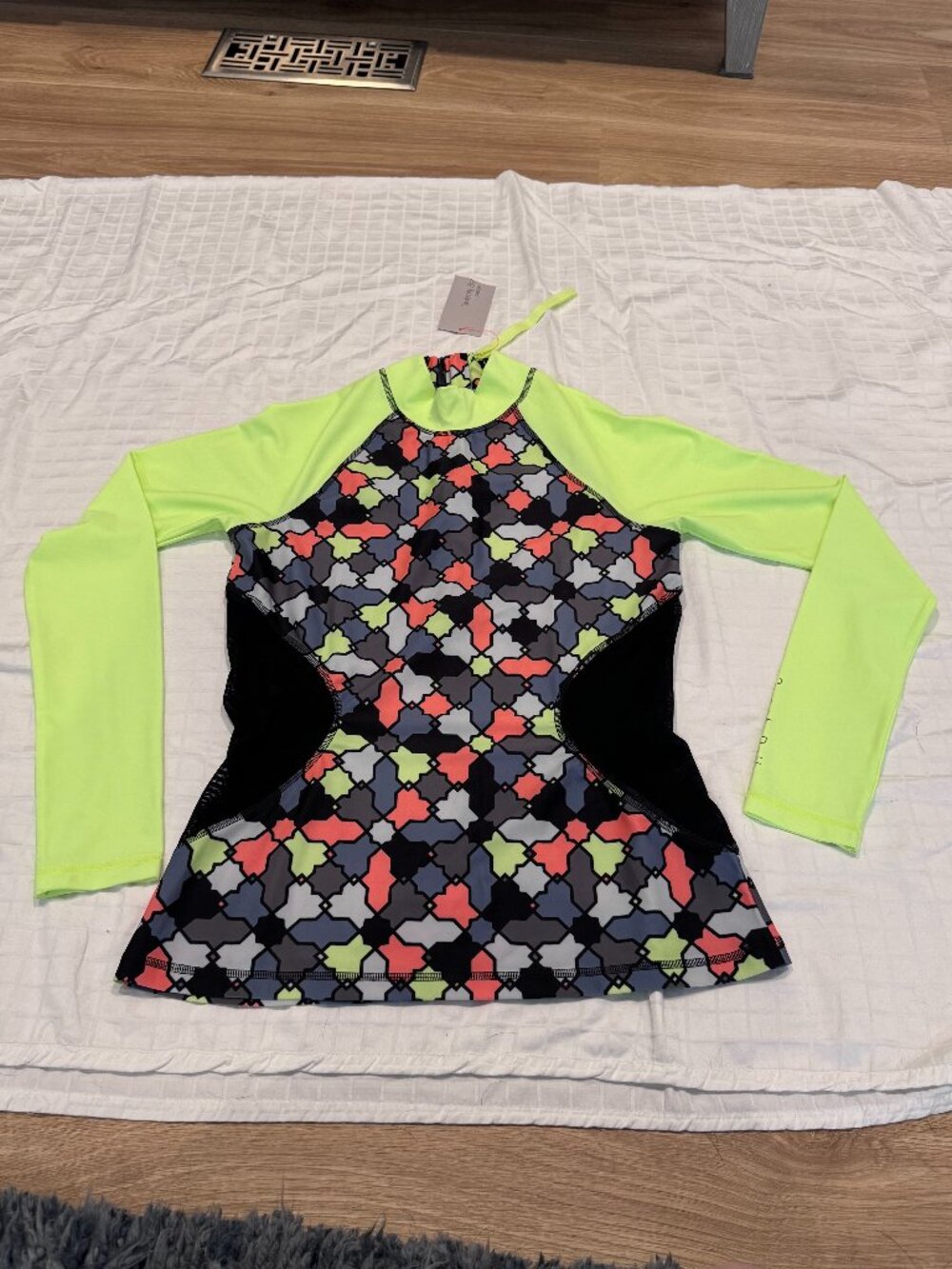 Sweaty Betty Geometric Print Air Rush Rashguard UPF 50 - M
